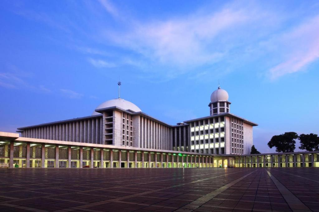 Hotel Grand Cempaka Jakarta Bagian luar foto
