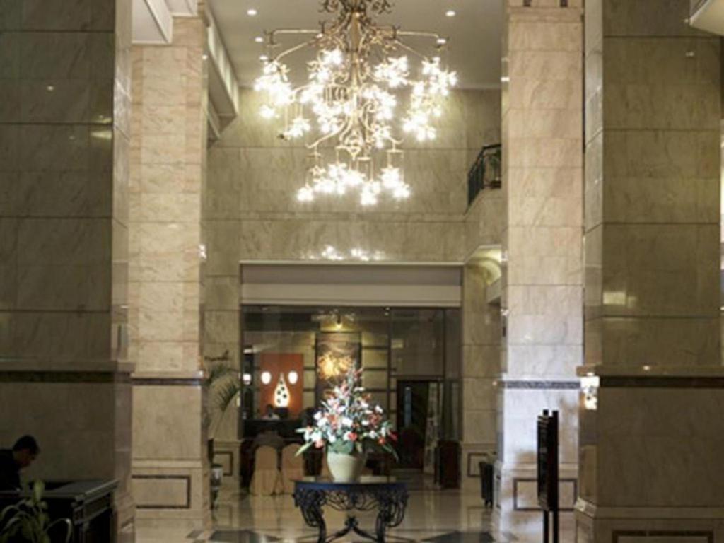 Hotel Grand Cempaka Jakarta Bagian luar foto