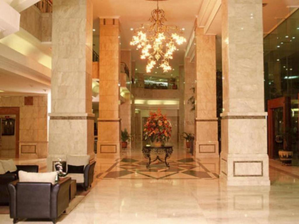 Hotel Grand Cempaka Jakarta Bagian luar foto