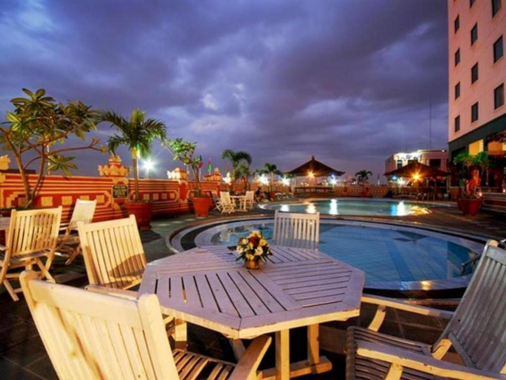 Hotel Grand Cempaka Jakarta Bagian luar foto