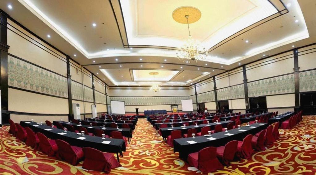 Hotel Grand Cempaka Jakarta Bagian luar foto