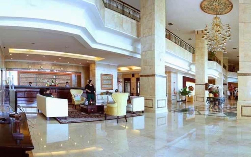 Hotel Grand Cempaka Jakarta Bagian luar foto