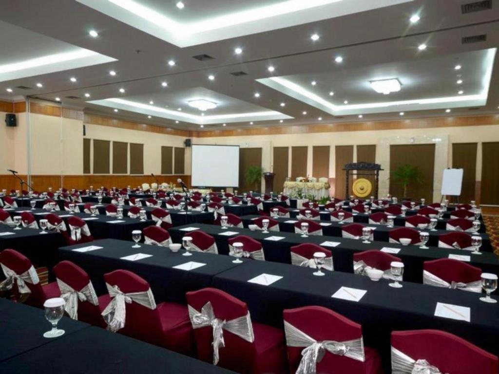 Hotel Grand Cempaka Jakarta Bagian luar foto